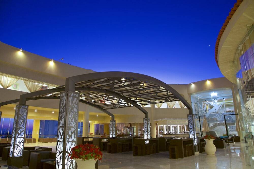Rixos Alamein - Full Board Plus El Alamein Exteriér fotografie The interior of the hotel